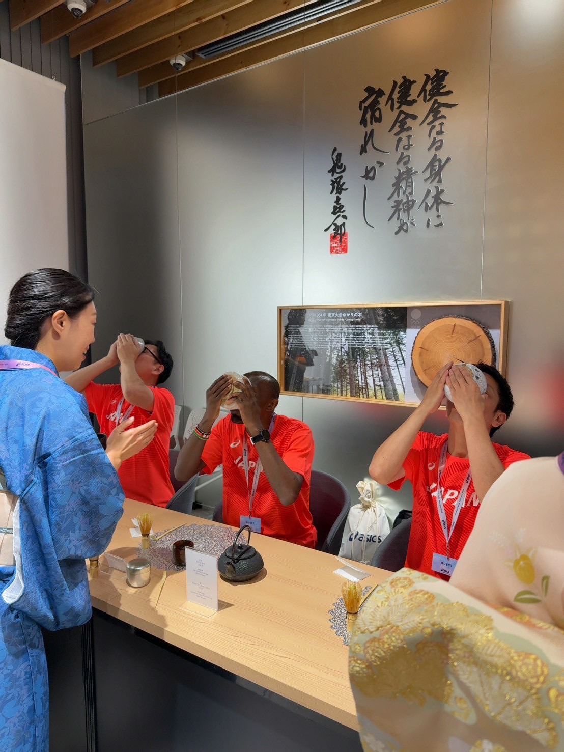 世界的な陸上競技イベントの日本文化体験ブースにてテーブル茶道ワークショップが開催されました
